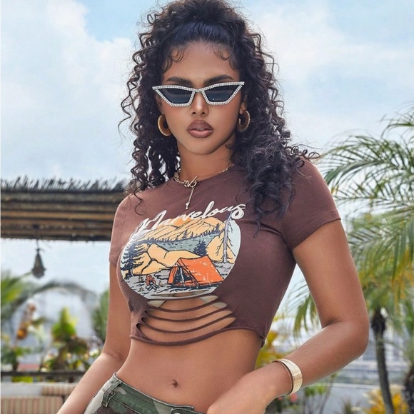 NWT • Printed Crop Cut Out Tee - Picture 8 of 11